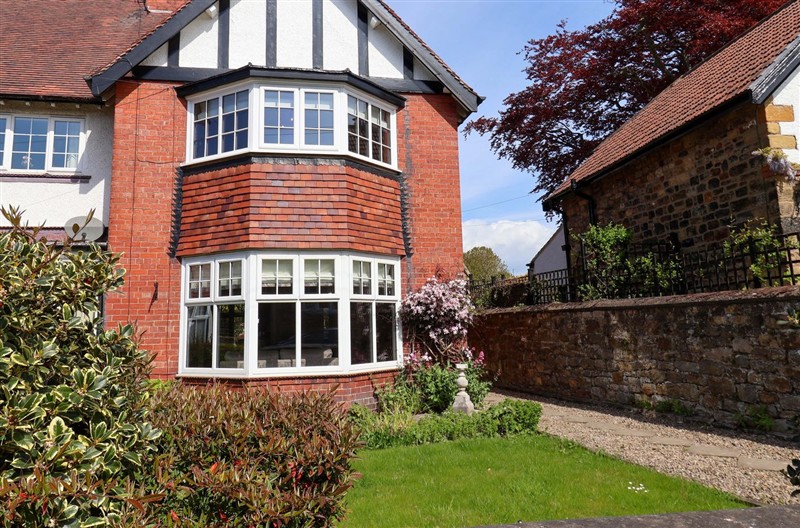 16 High Street, Scalby, North Yorkshire sleeps 4 people