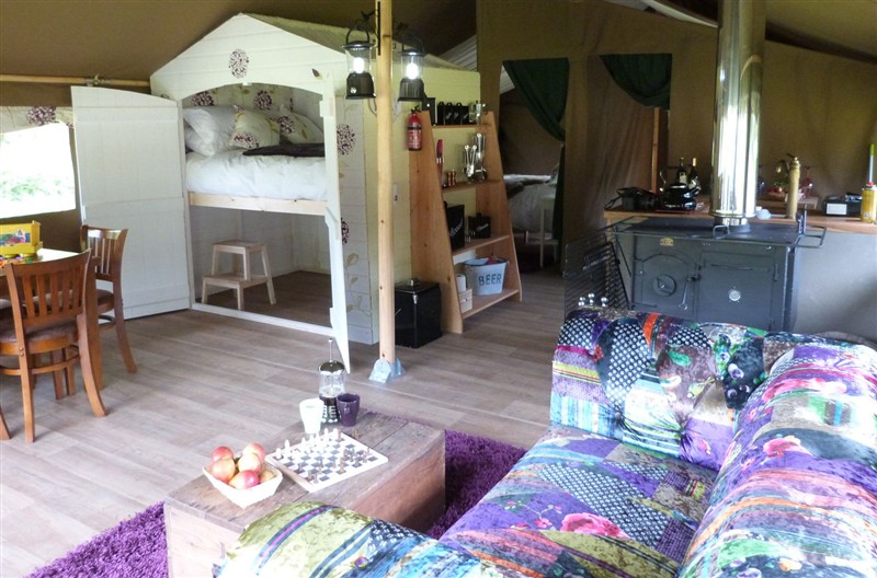 Aeron, near Newcastle Emlyn, Ceredigion sleeps 6 people