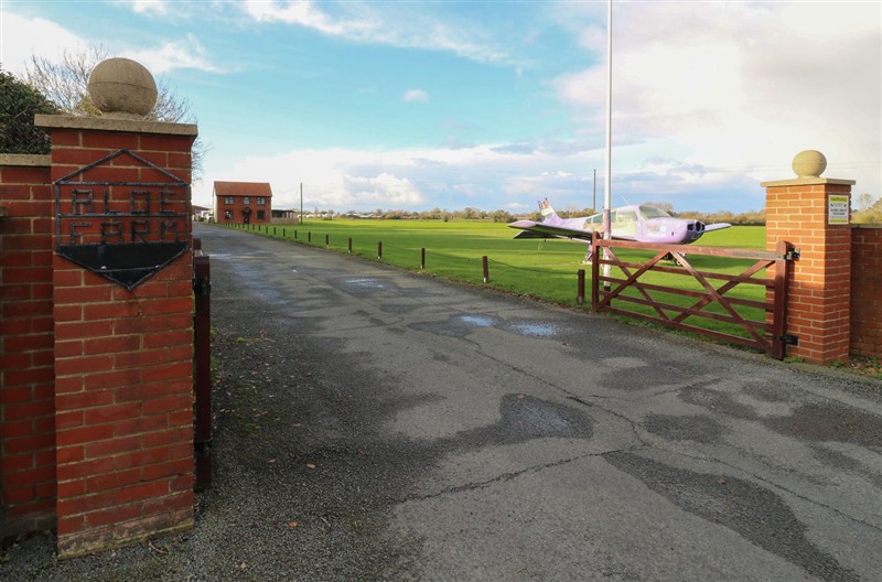 Aloe Lodge, Banham, Norfolk sleeps 2 people