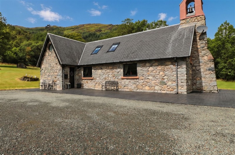 Ardlui Church, Inverarnan near Crianlarich, Argyll sleeps 6 people