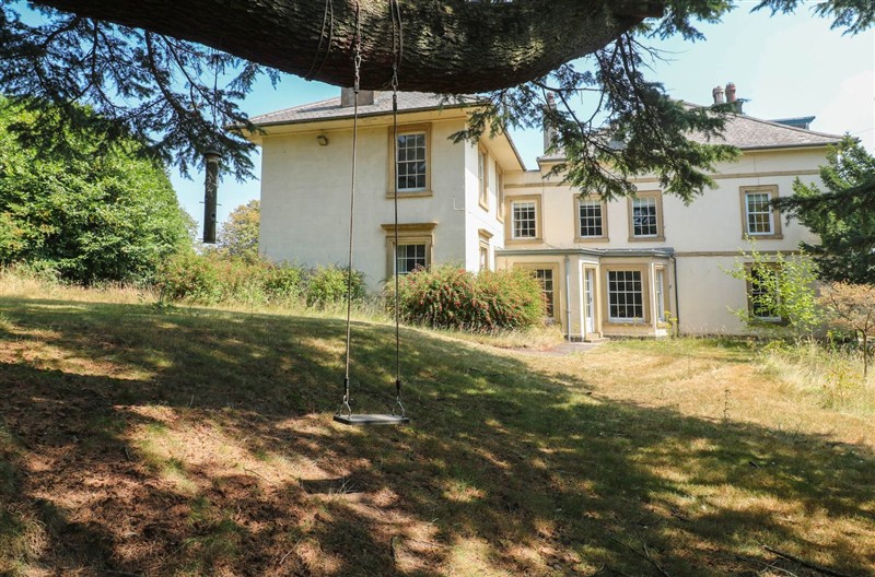 Bardon Hill Manor, Bardon Hill near Coalville, Leicestershire sleeps 12 people