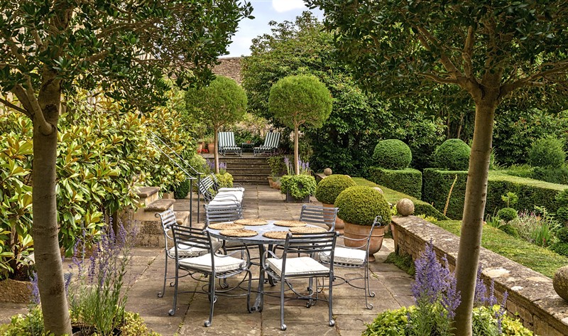 Batheaston House, Batheaston, Somerset sleeps 12 people