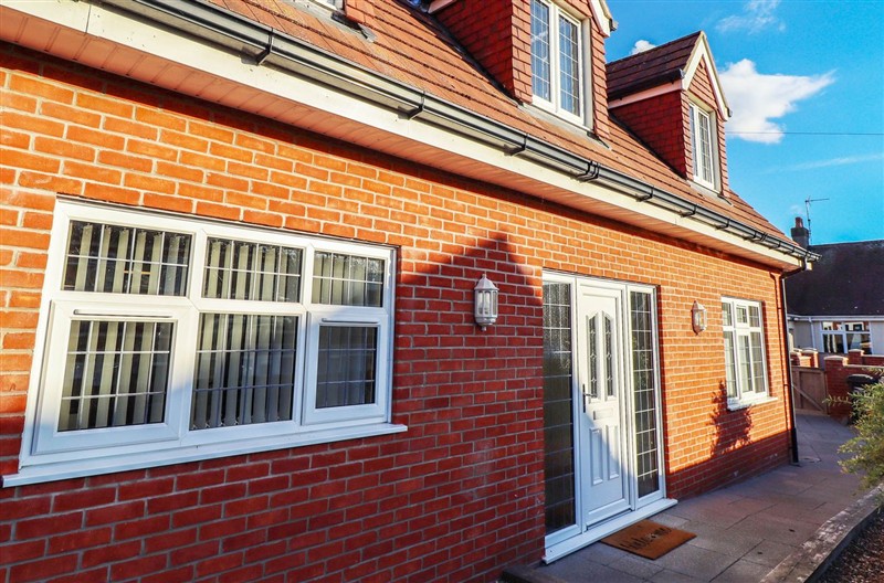 Beach Lodge, Skegness, Lincolnshire sleeps 6 people