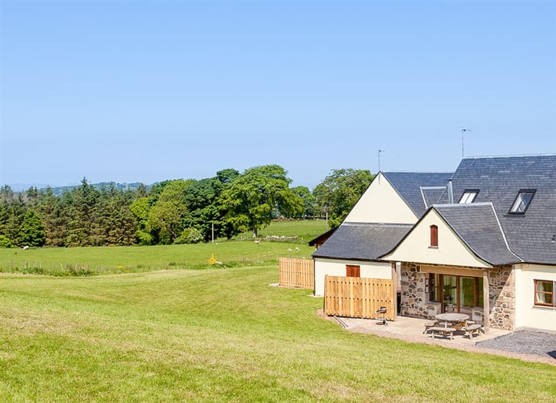 Beech Cottage, Linlithgow has a hot tub