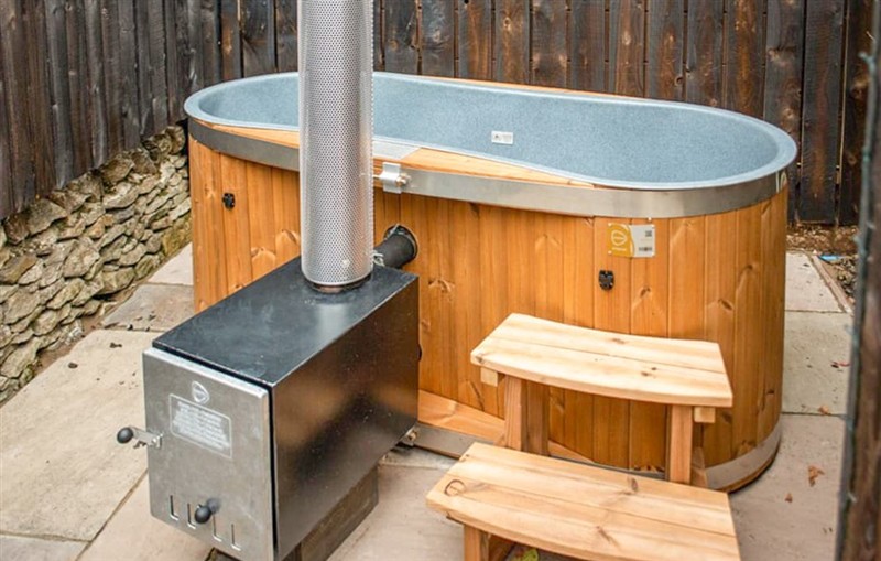 Bertie’s Retreat, Foolow, near Hope Valley sleeps 2 people