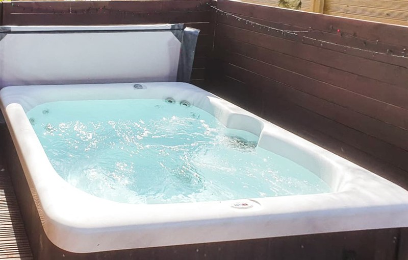 Bluebell Lodge, Felton, near Morpeth sleeps 4 people