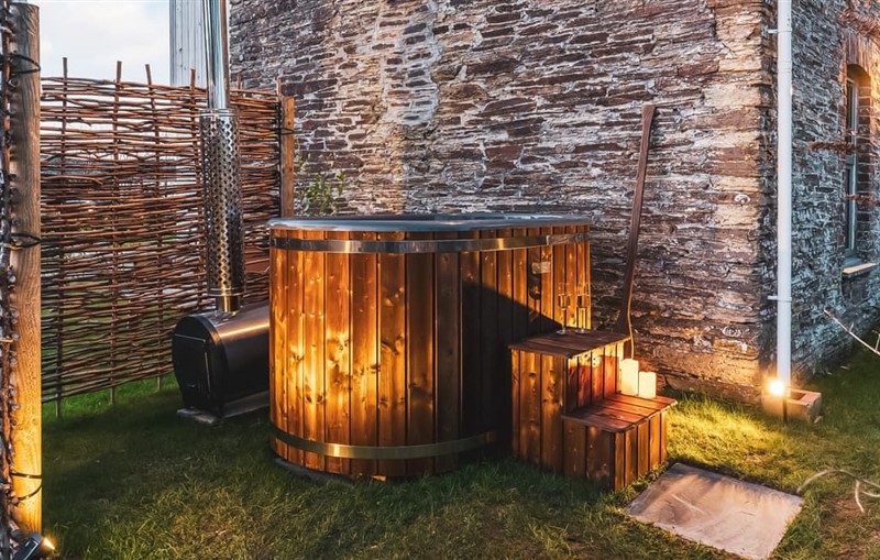 Bogee Farm Holiday Cottages - Bogee Cottage, Wadebridge sleeps 2 people