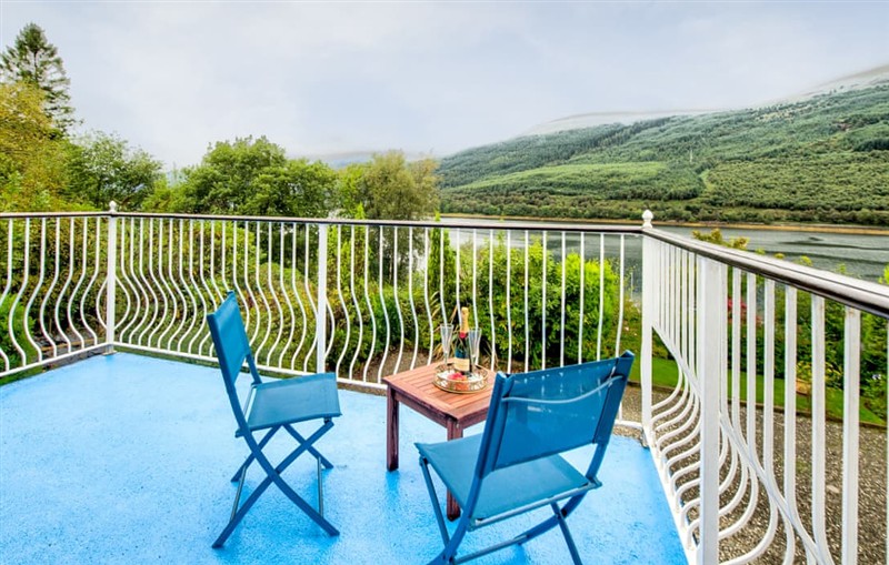 Braemor, Arrochar, near Inveraray sleeps 12 people