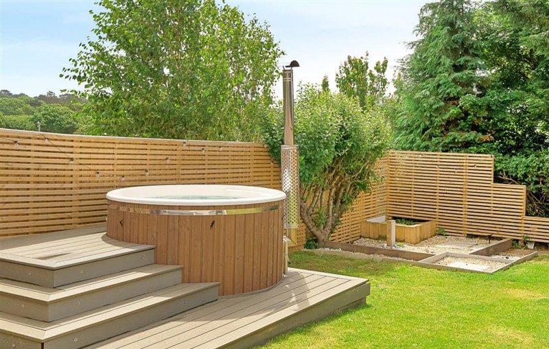 Brookside Cottage, near Bude sleeps 6 people