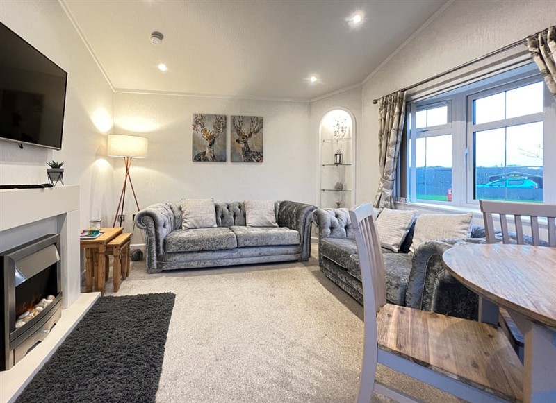 Chatsworth 4, St Andrews has a hot tub