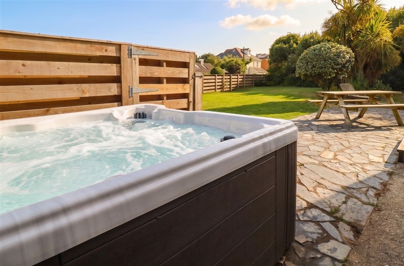 Cloudbreak, Polzeath, Cornwall sleeps 7 people