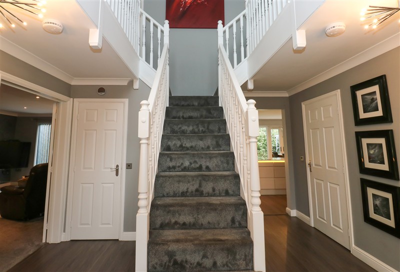 Corriegale, Apperley Bridge, West Yorkshire sleeps 9 people