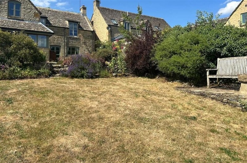 Cotswold Cottage, Ford near Toddington, Cotswolds sleeps 7 people