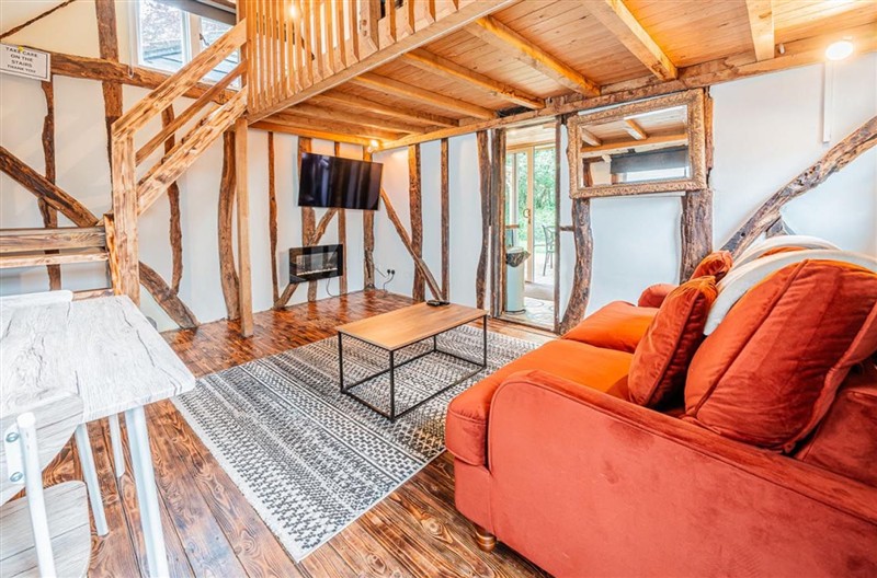 Cozy Cottage, Cadnam, New Forest National Park sleeps 4 people