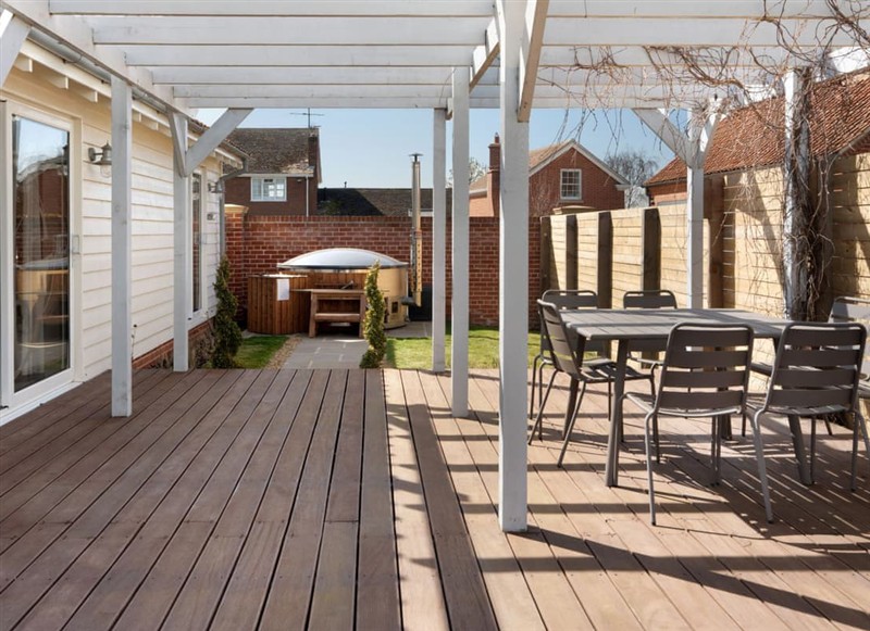 Creek Orchard, Colchester has a hot tub