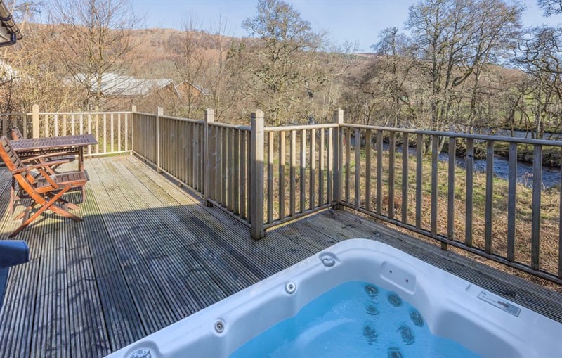 Crianlarich Retreats - Almond Cottage - Riverside Hideaway, Killin sleeps 2 people