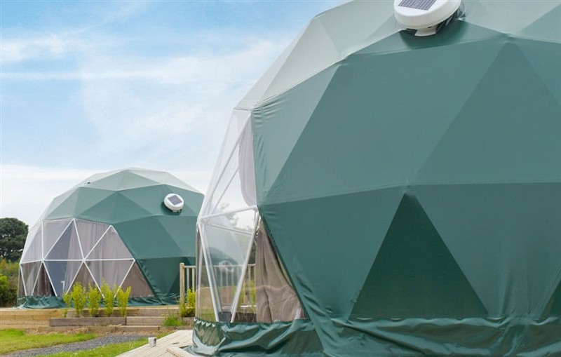 Daisy, Brynteg, near Benllech sleeps 4 people