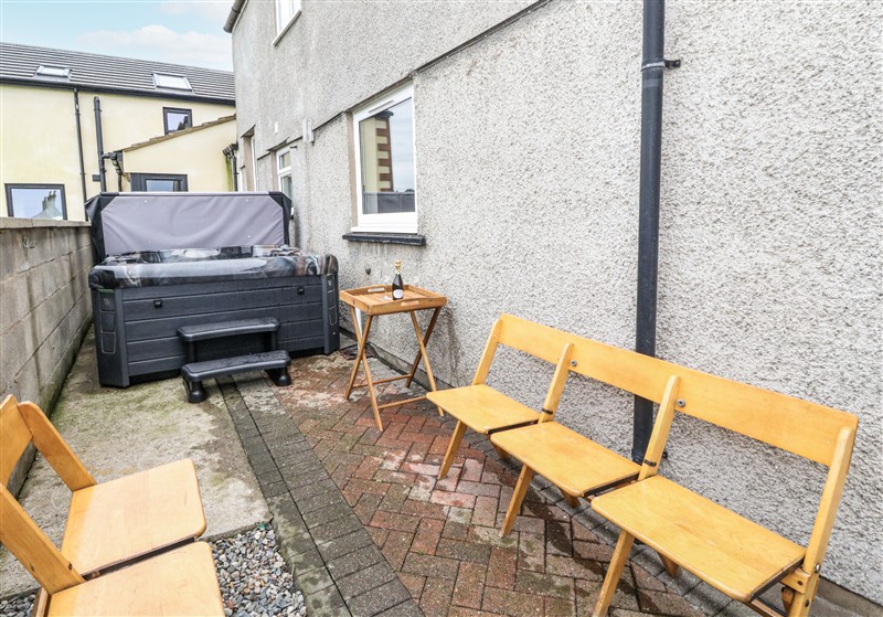 Daisy Cottage, Near Wigton, Cumbria sleeps 10 people