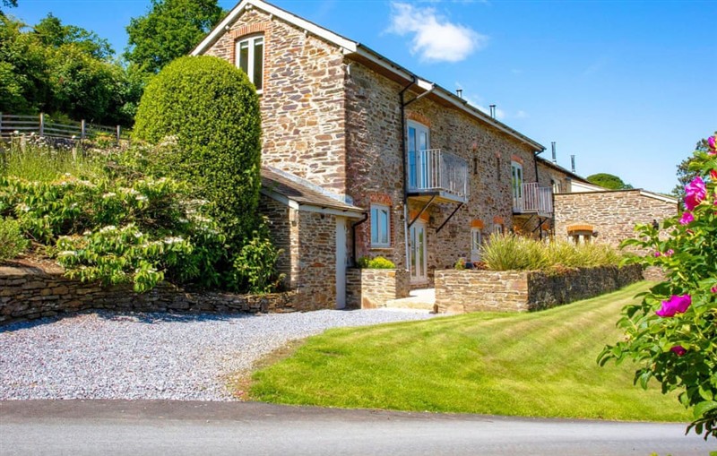 Drift Cottage, Dartmouth sleeps 6 people