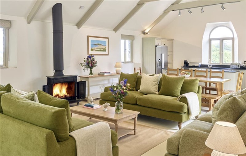 Elm Retreat, Dartmouth sleeps 8 people