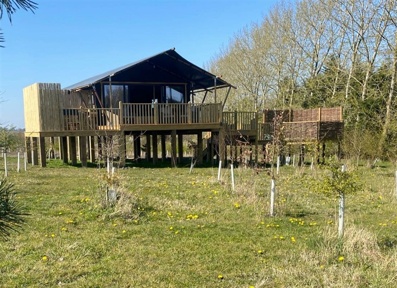 Fieldfare, Stanton-On-The-Wolds has a hot tub
