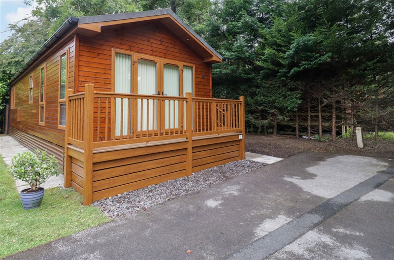 Fir Tree Lodge, White Cross bay on Windermere, Troutbeck Bridge, Lake District sleeps 4 people