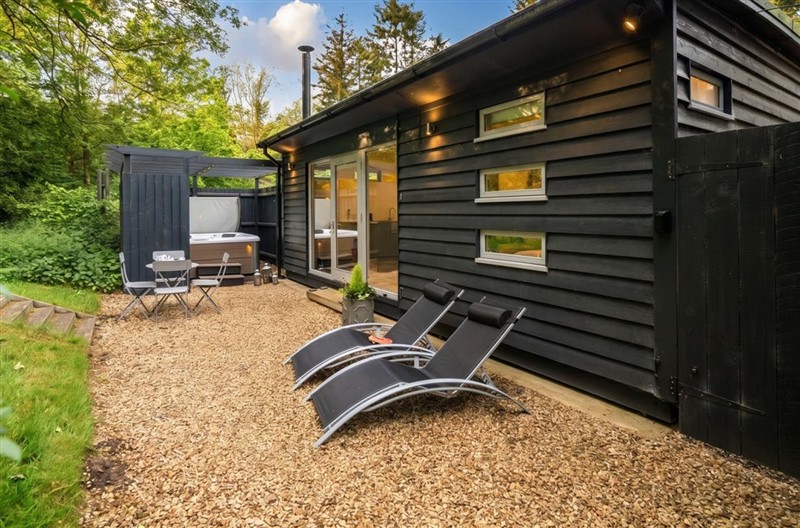 Foxtail Lodge, Mundford, Norfolk sleeps 2 people