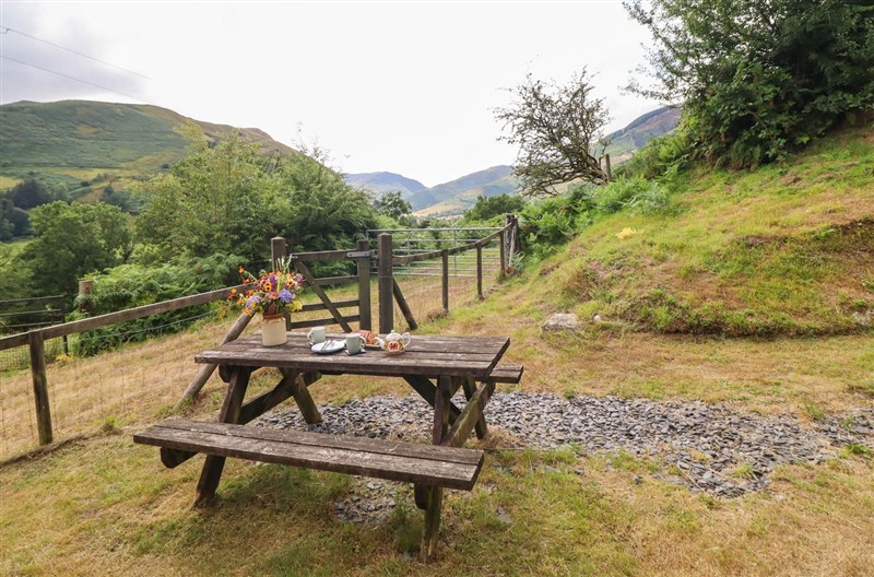 Frondirion, Dinas Mawddwy, Parc Cenedlaethol Eryri / Snowdonia National Park sleeps 4 people