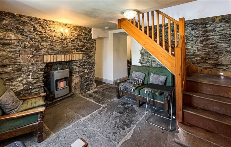 Fronfanol, Llanfairtalhaiarn sleeps 4 people