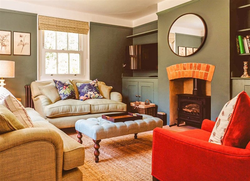 Gatehouse North, Worstead has a hot tub