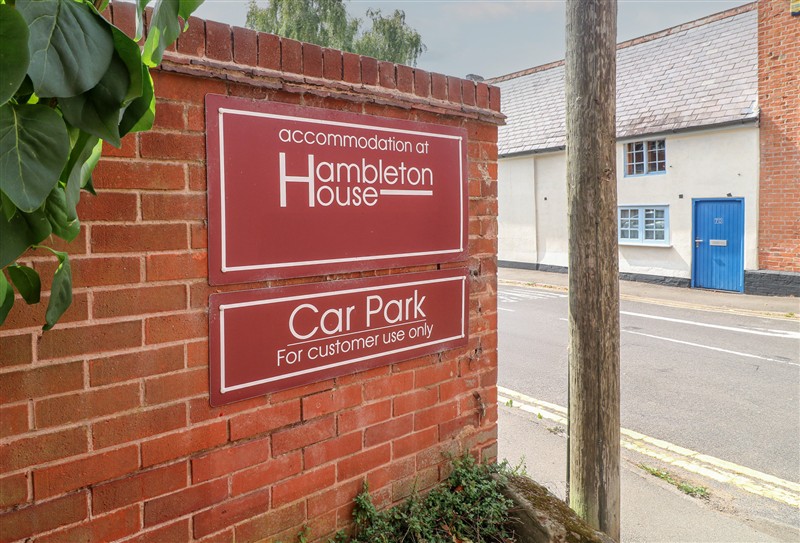 Hambleton House, Castle Donington, Leicestershire sleeps 24 people