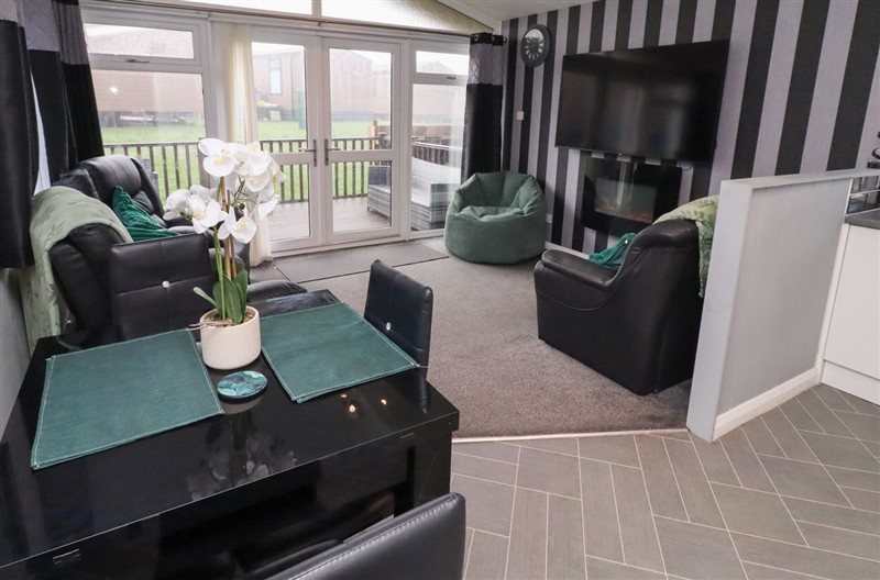 Harper's Hideaway, Felmoor Holiday Park near Felton, Northumberland sleeps 5 people