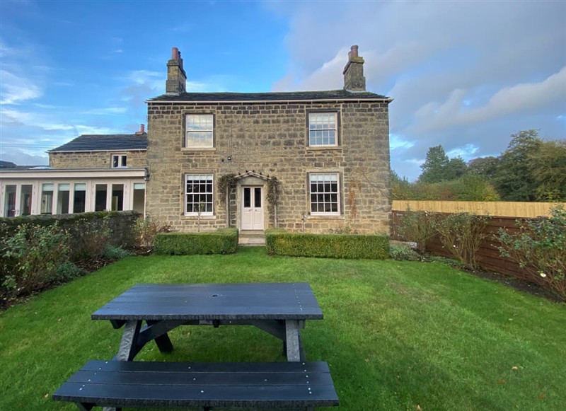 Hawks House, Harewood, near Leeds has a hot tub