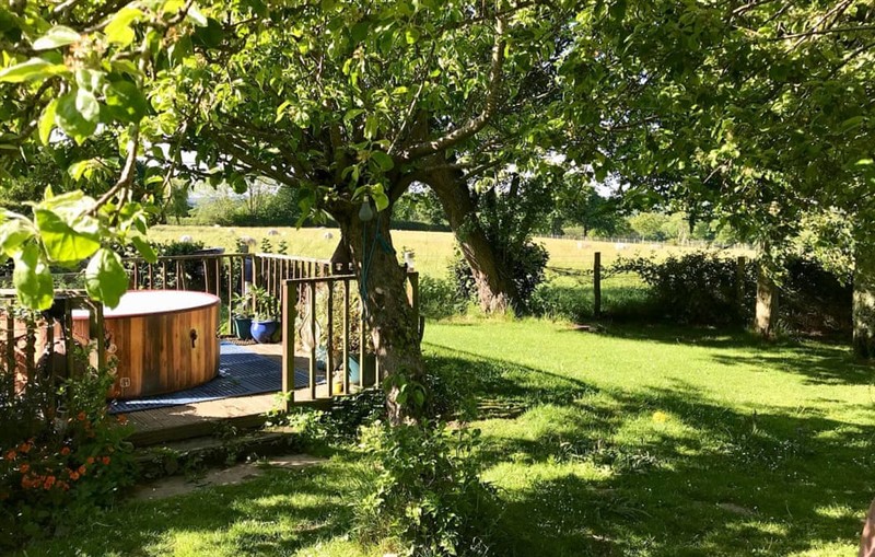 Heartsease, Hailsham sleeps 2 people