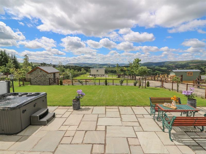 Hillside View, Rhayader, Mid Wales & Cardigan Bay sleeps 4 people