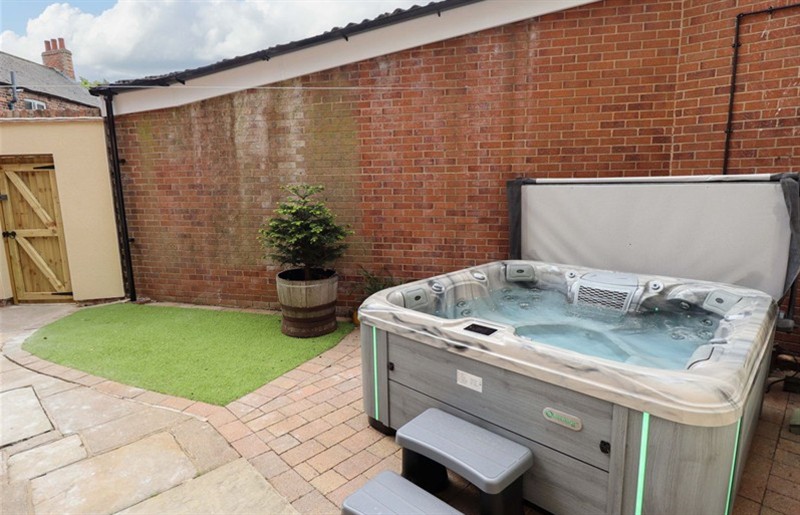The hot tub at 35 Wrawby Street, Brigg, Lincolnshire