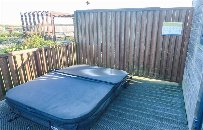 The hot tub at 74 Porthmeor, Portreath, Cornwall