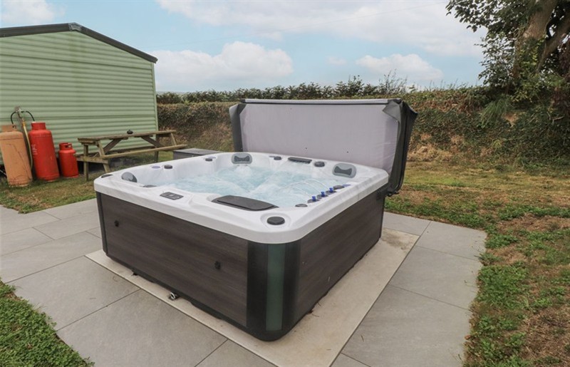 The hot tub at Bryncrin, Edern near Morfa Nefyn, Penrhyn Llyn (Llyn Peninsula)