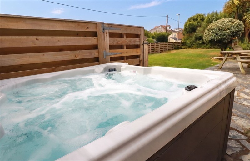 The hot tub at Cloudbreak, Polzeath, Cornwall