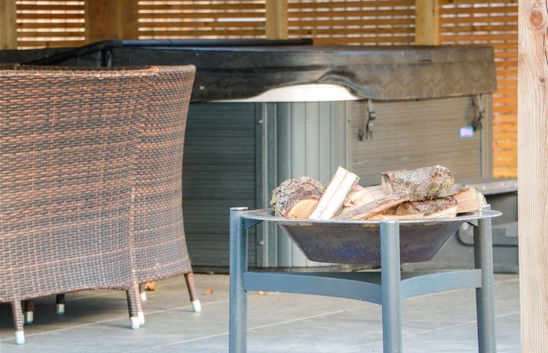 The hot tub at Cramar Cottage, Carbeth near Milngavie, Stirling