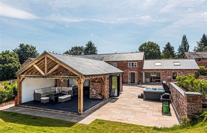 The hot tub at Fairvale House, Northwich, Cheshire
