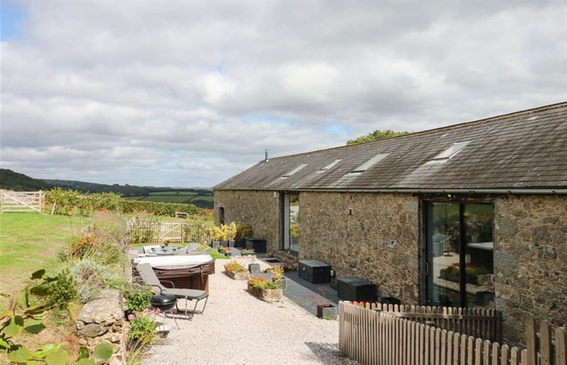 The hot tub at Halshanger Barn, near Ashburton, Dartmoor National Park