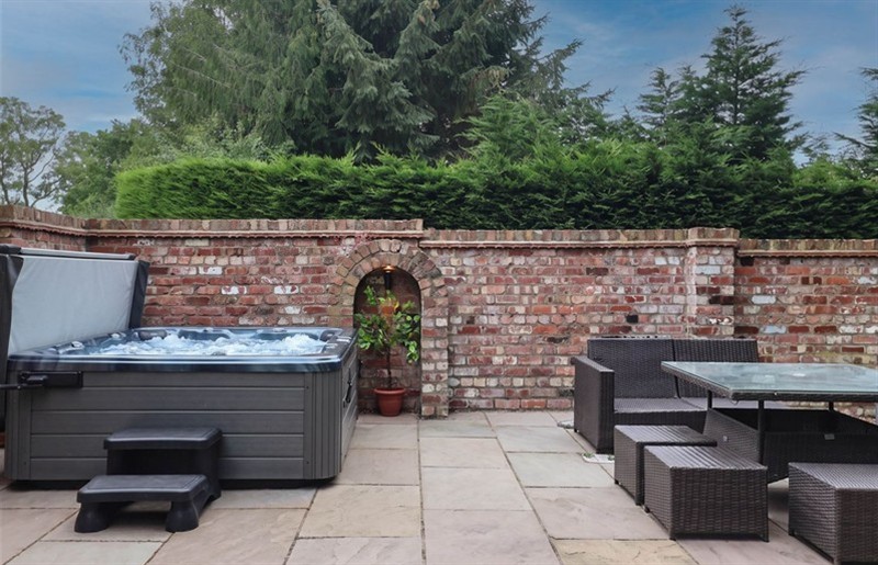 The hot tub at Kexby House, York, East Riding of Yorkshire