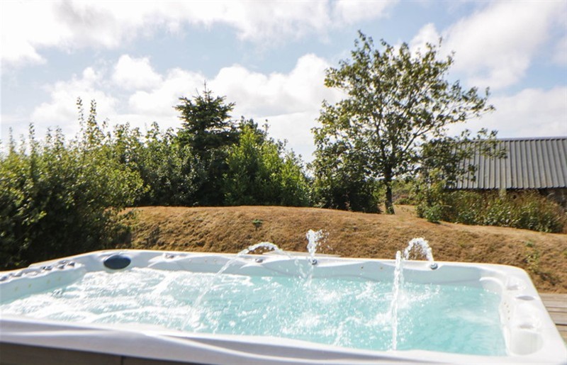 The hot tub at May Cottage, St Davids, Pembrokeshire Coast National Park