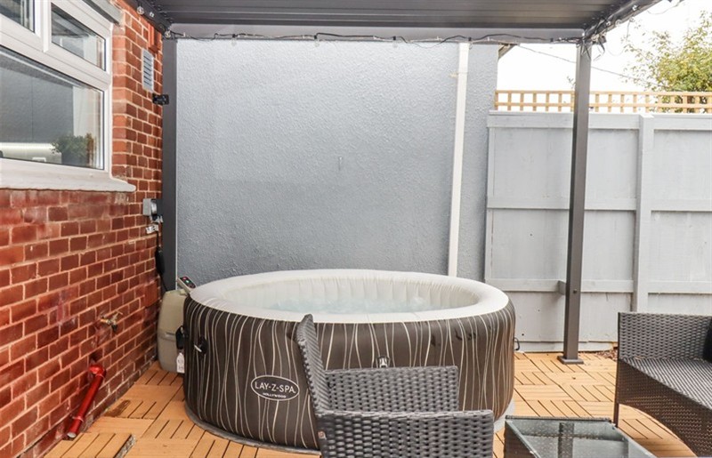 The hot tub at Milana, Tiverton, Devon