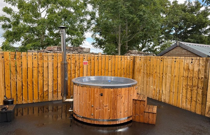 The hot tub at Millmoss Cottage, Turriff, Aberdeenshire