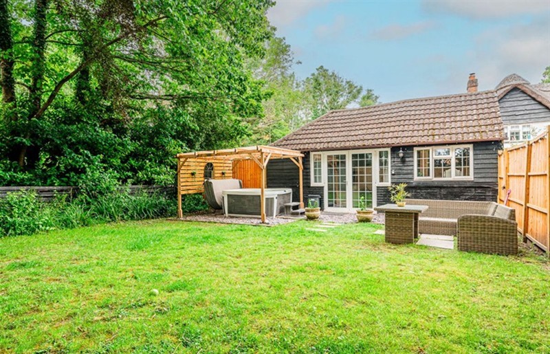 The hot tub at New Forest Hideaway, Cadnam, Hampshire