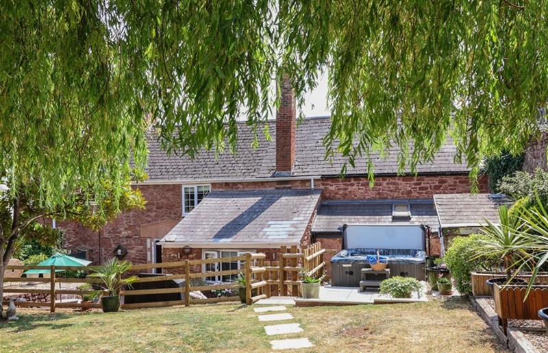 The hot tub at Pete's Place, Taunton, Somerset