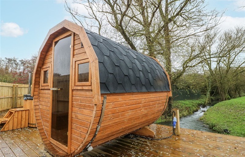 The hot tub at Rabbit Hole, near Stamford, Rutland