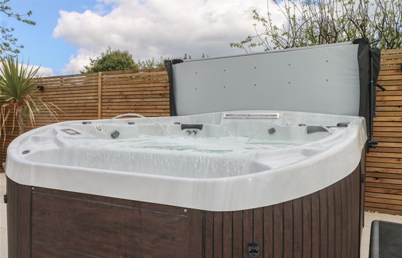 The hot tub at Sea Estate House, Rustington, West Sussex
